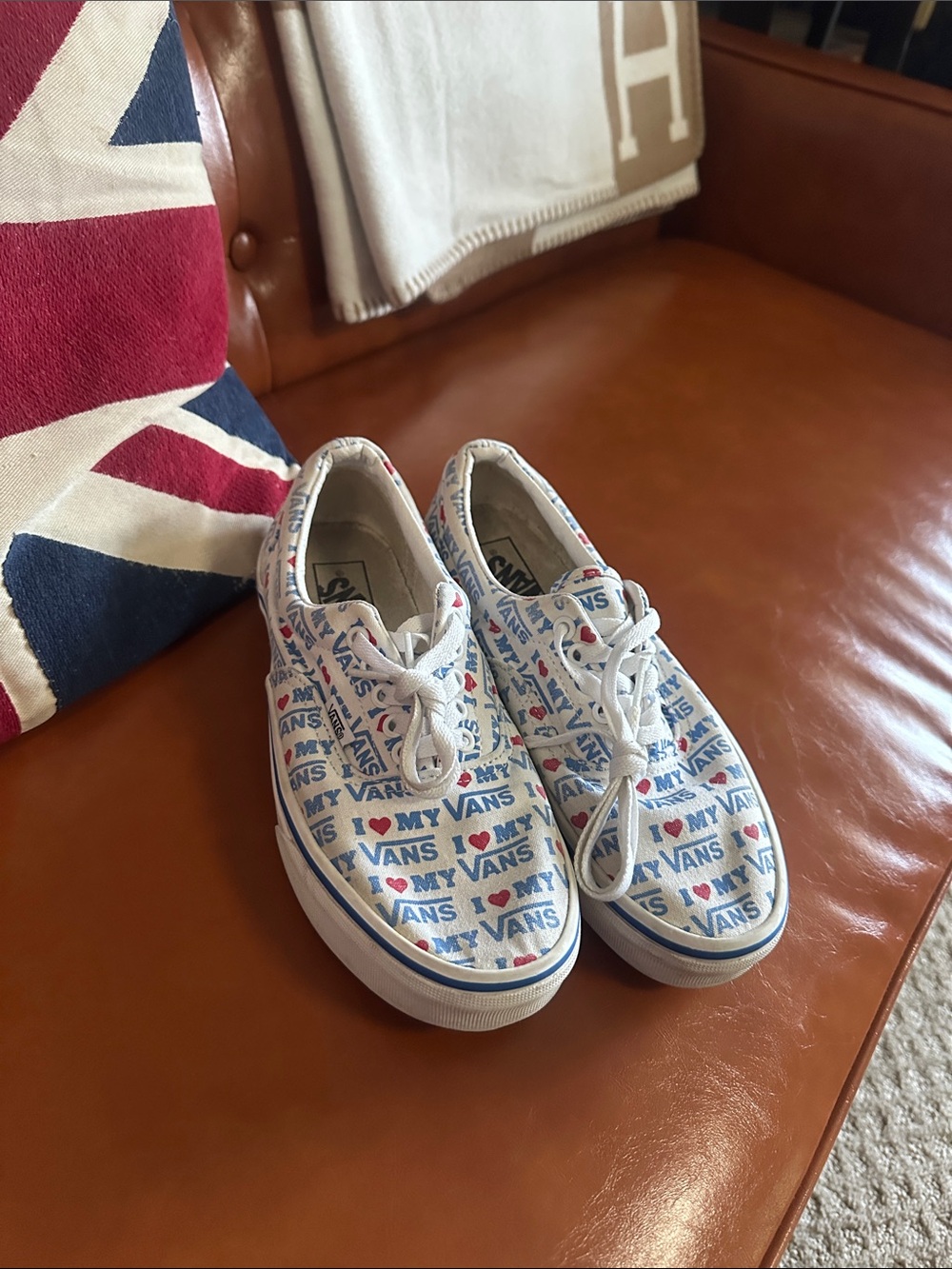 Vans  White Canvas Low-Top Sneakers with Blue and Red Print I love vans